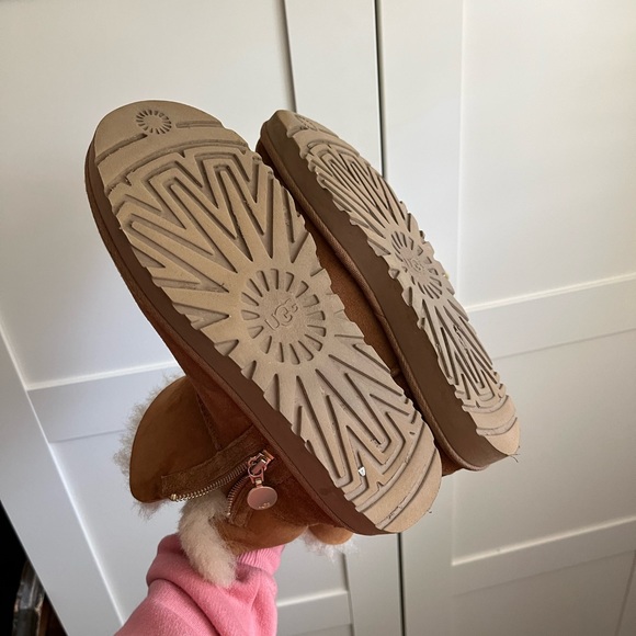 UGG Bailey zip mini - Picture 8 of 11